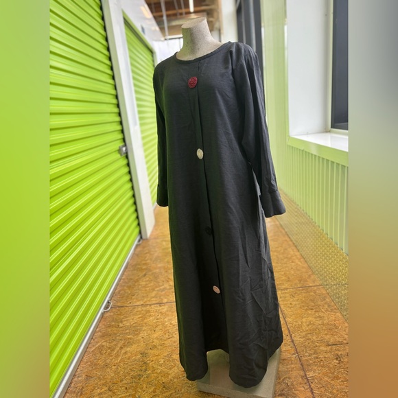 Colourful Buttons Black Abaya - Picture 3 of 3